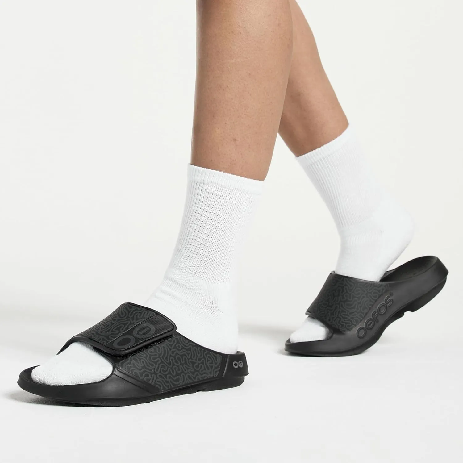 OOFOS OOahh Slide - Lightweight Recovery Footwear - Reduces Stress on Feet, Joints & Back - Machine Washable